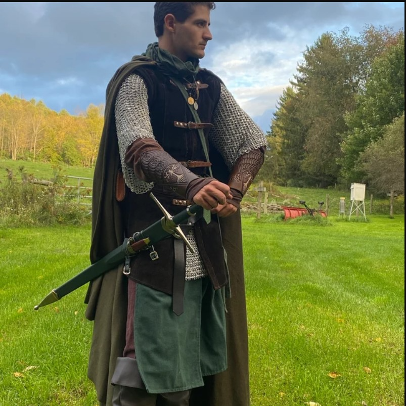 aragornstriderrangerswordwithknifesjpg