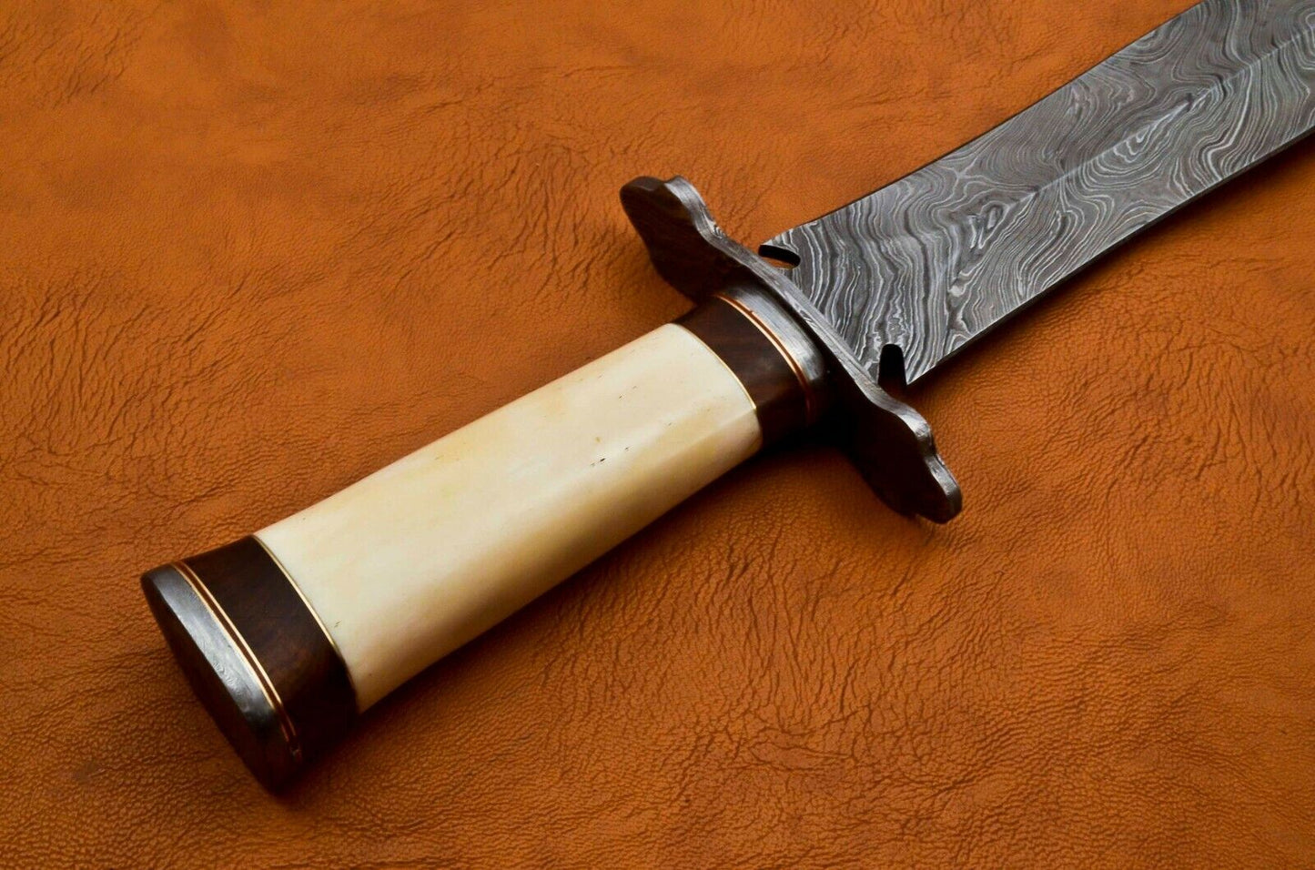 Buy Now Handmade Damascus Steel Hunting Bowie Knife