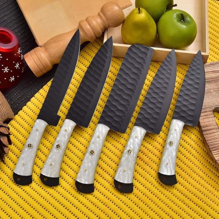 hand forged damascus steel knife