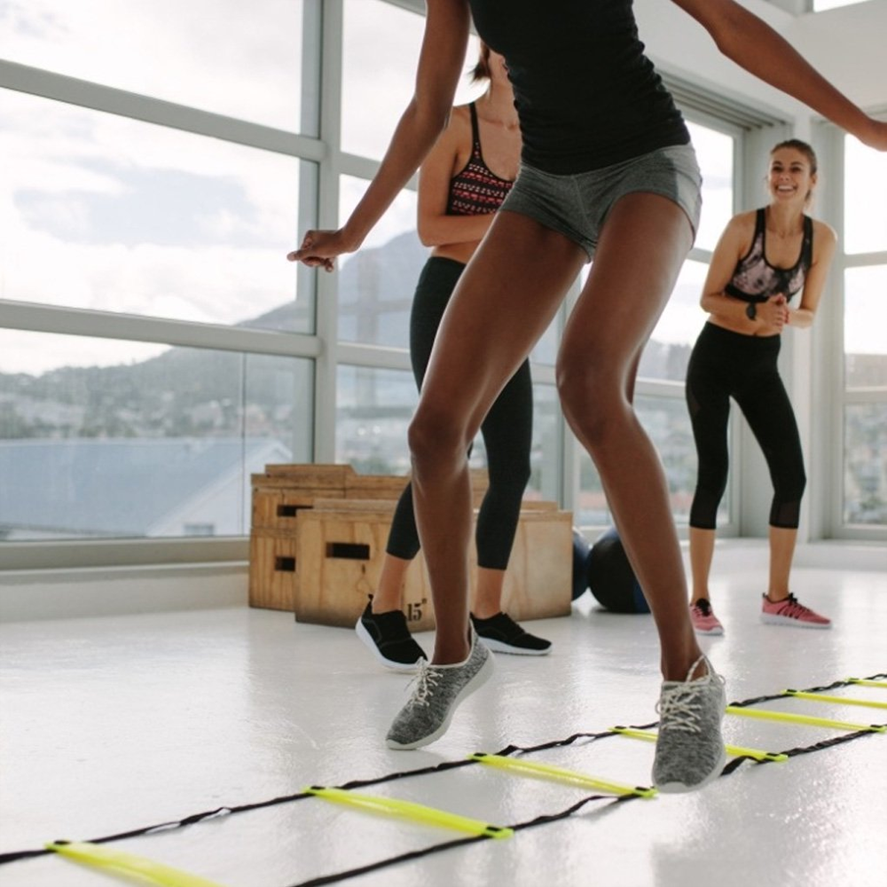 Adjustable step size ladder for athletic training
