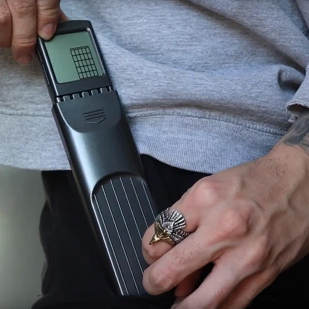 Portable Digital Guitar Trainer Makes Learning Easy 3