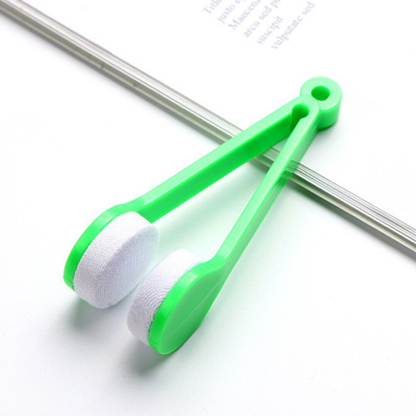 eyeglass cleaner