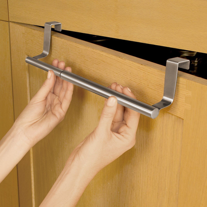 cabinetdoortowelrack5