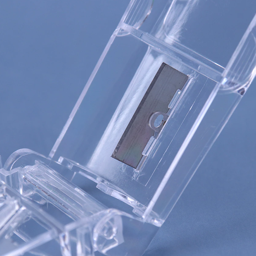 Easytouse tablet cutter for elderly