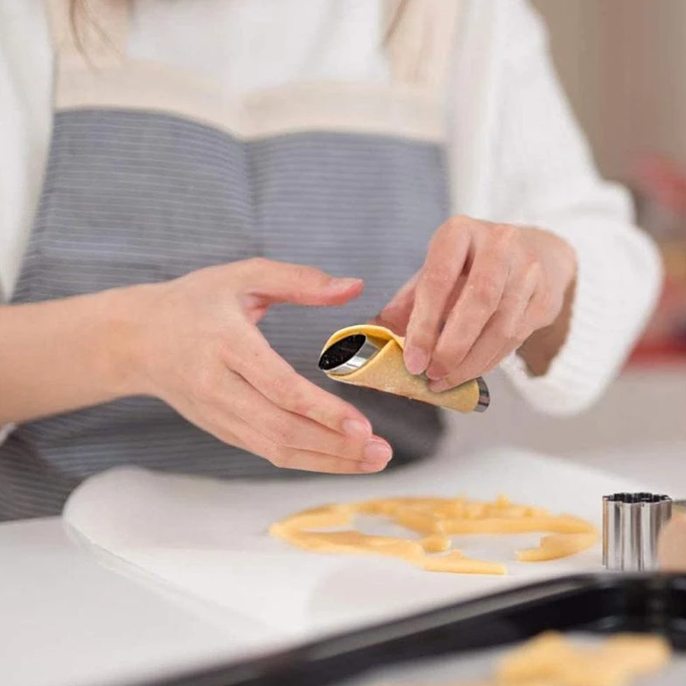 Easy Cannoli Maker1