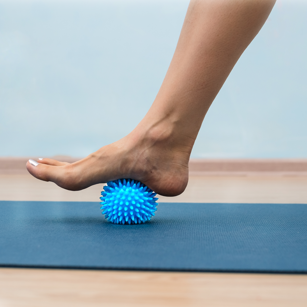 Affordable spiky ball massage roller for home