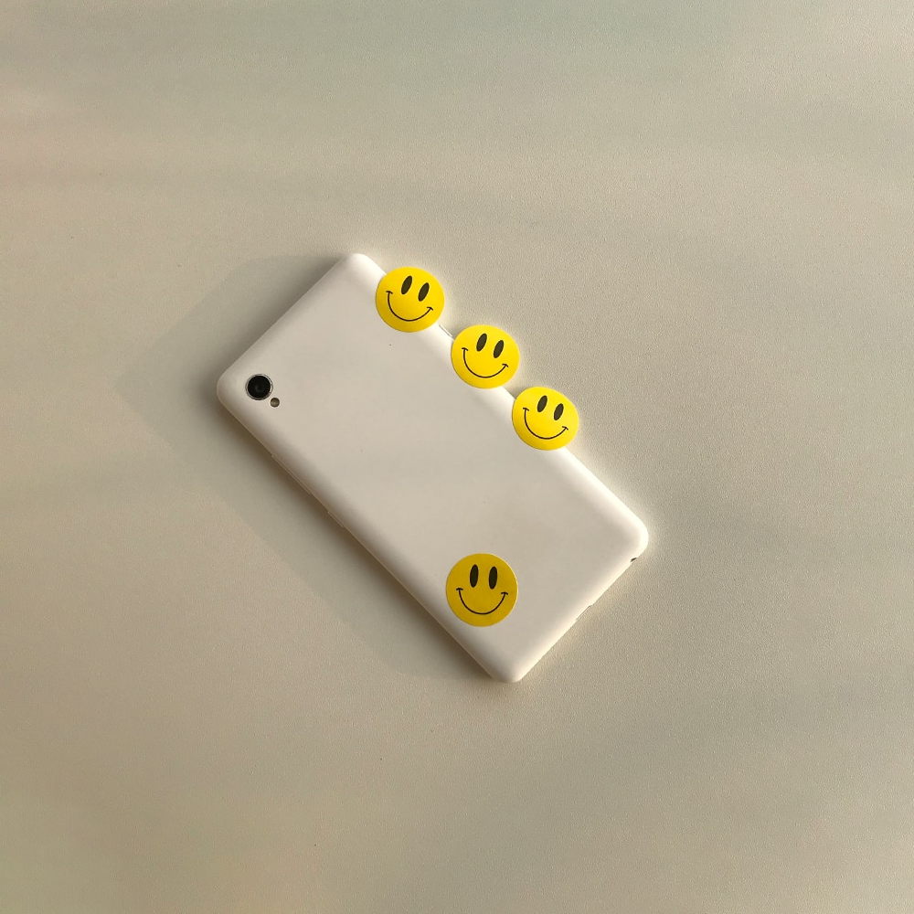 500 PCs Multipurpose Smiley Face Sticker Roll 4