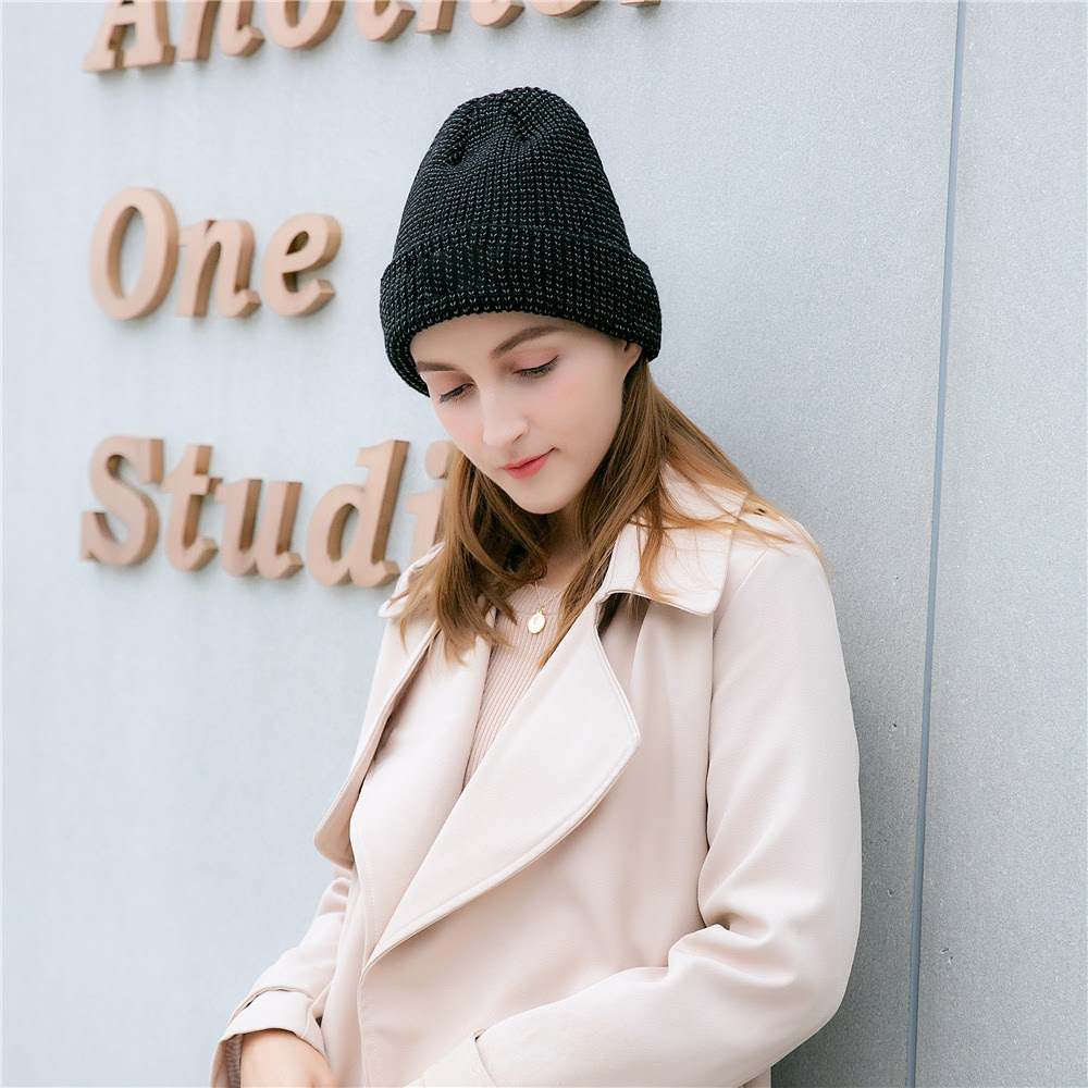 reflectivebeanie2