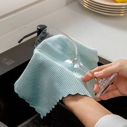 fishscalemicrofiberpolishingcleaningcloth3.png