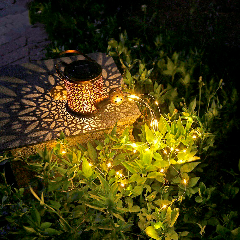 glowingwateringcanmadewithfairylights2.png