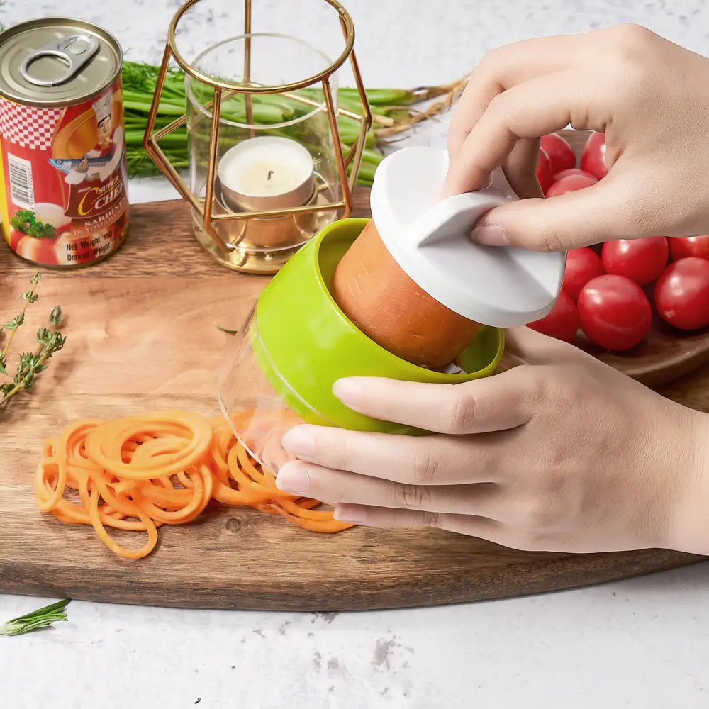 3in1handheldvegetablespiralizer1.png