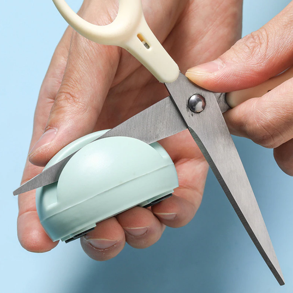 cartoonkitchenmanualsharpener3.png