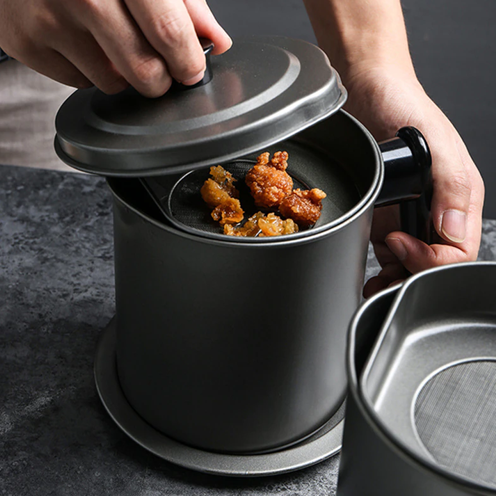 bacongreasecontainerwithfinemeshstrainer5.png