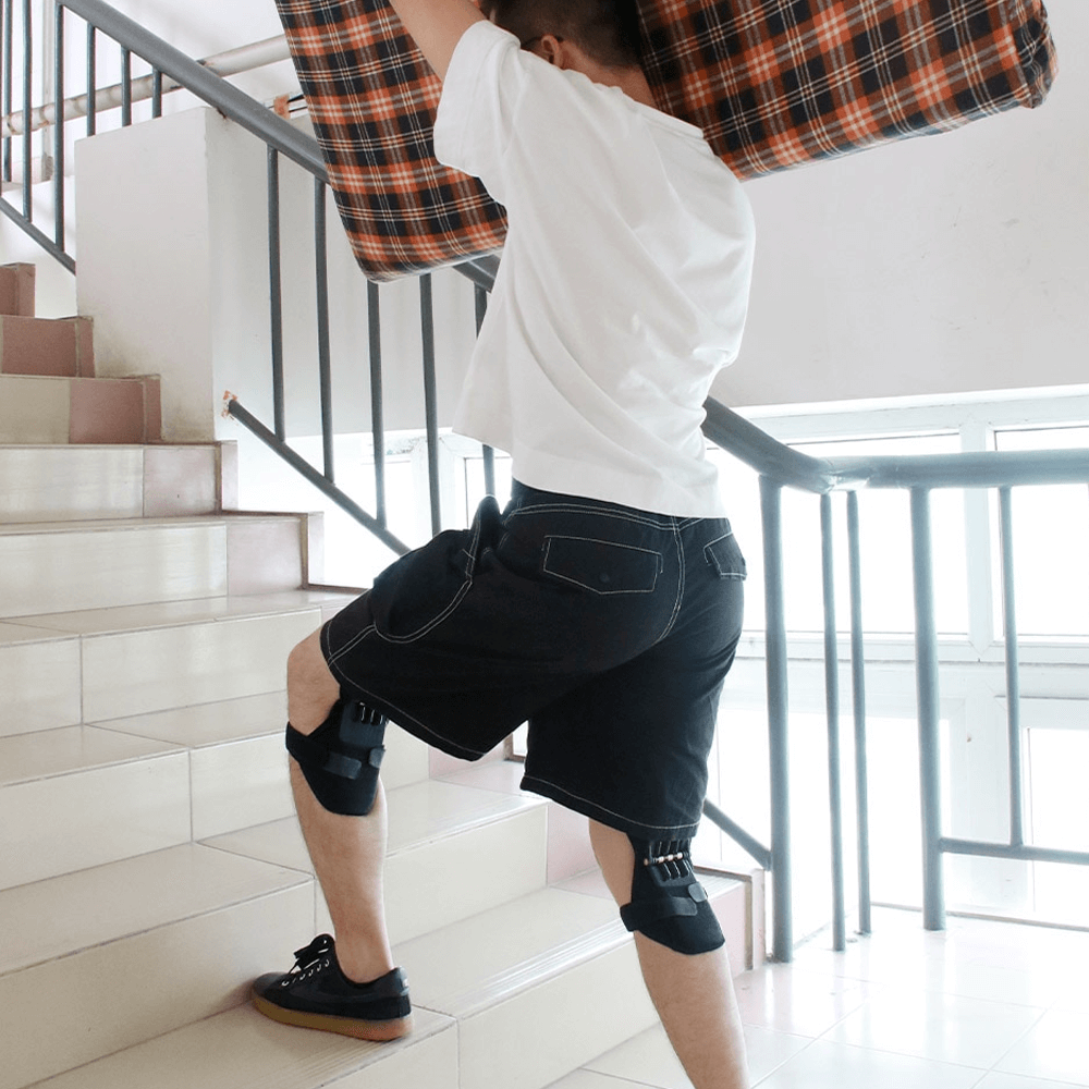 Springloaded knee braces for lifting and exercise