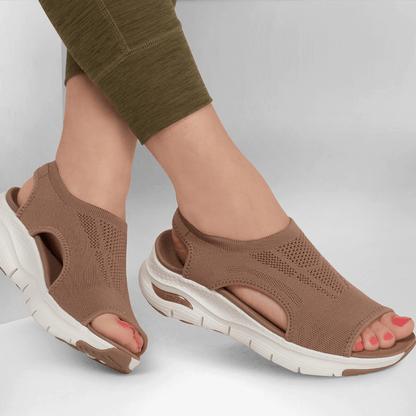 washableslingbacksportsandalsbrown.png