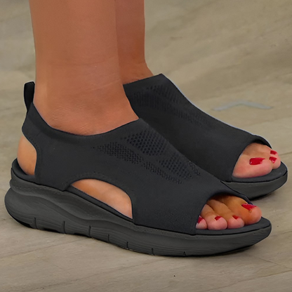 washableslingbacksportsandals3.png