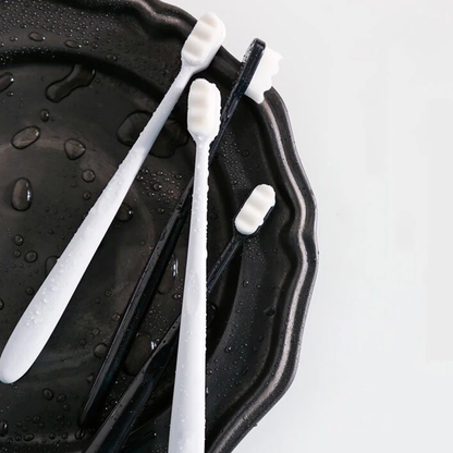 ultrafinesoftbristlesecofriendlyportabletoothbrush5.png