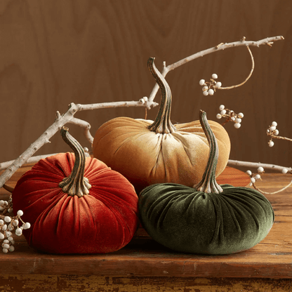 smallvelvetpumpkinpillows2.png