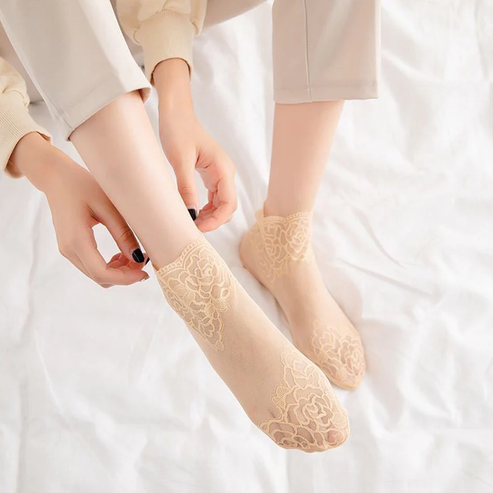 ladiesfashionlacesocksskin.png