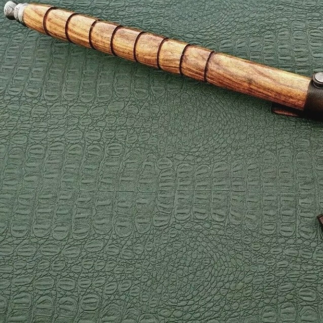 HandForgedDamascusSteelTomahawkVikingAxebuyreviewsjpeg