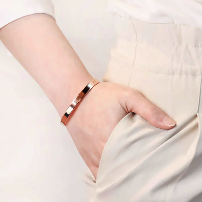 magneticbanglebracelet1.png