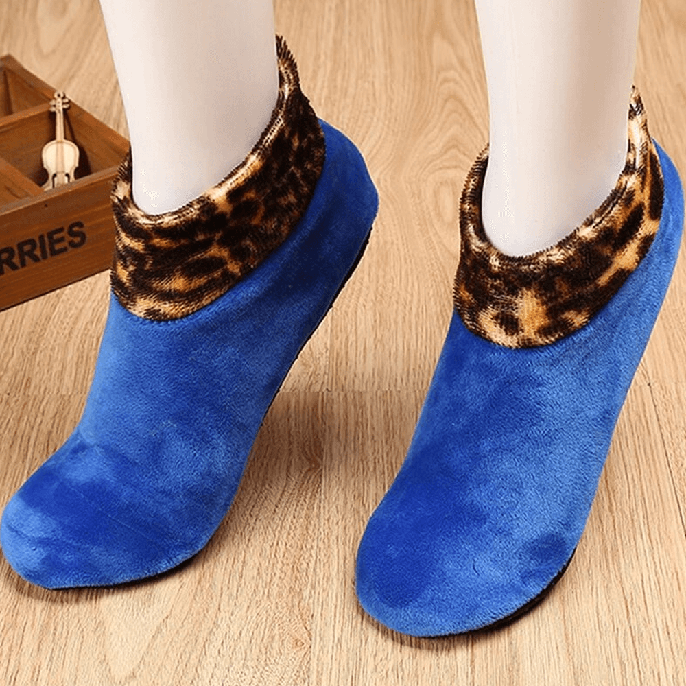 thermalnonslipleopardbedindoorsocksblue.png