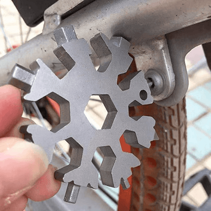 Snowflake – MultiTool 18-In-1 Stainless Steel Portable For Outdoor Adventures