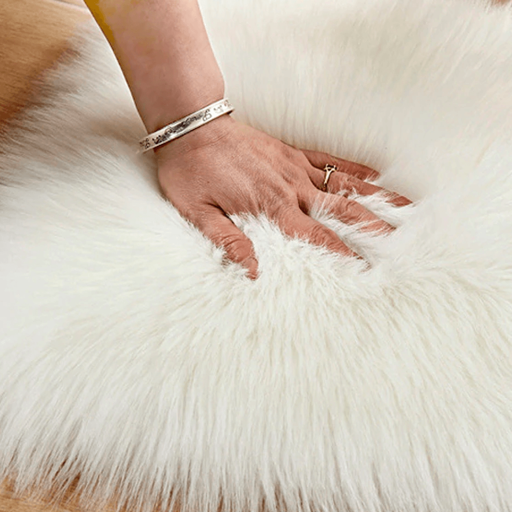 Heart Shaped Area Rug, Plush Faux-Fur Carpet For Living Room & Bedroom, Home Decor white