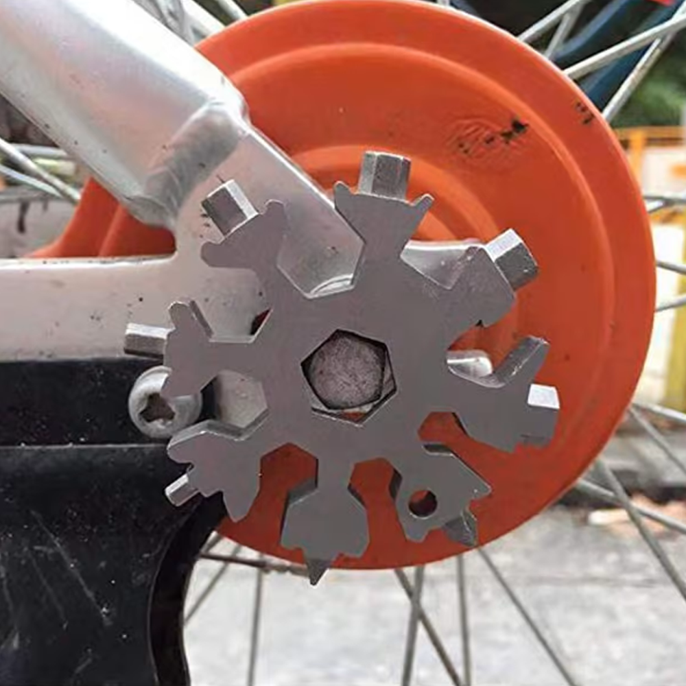 18in1stainlesssteelsnowflakesmultitool5.png