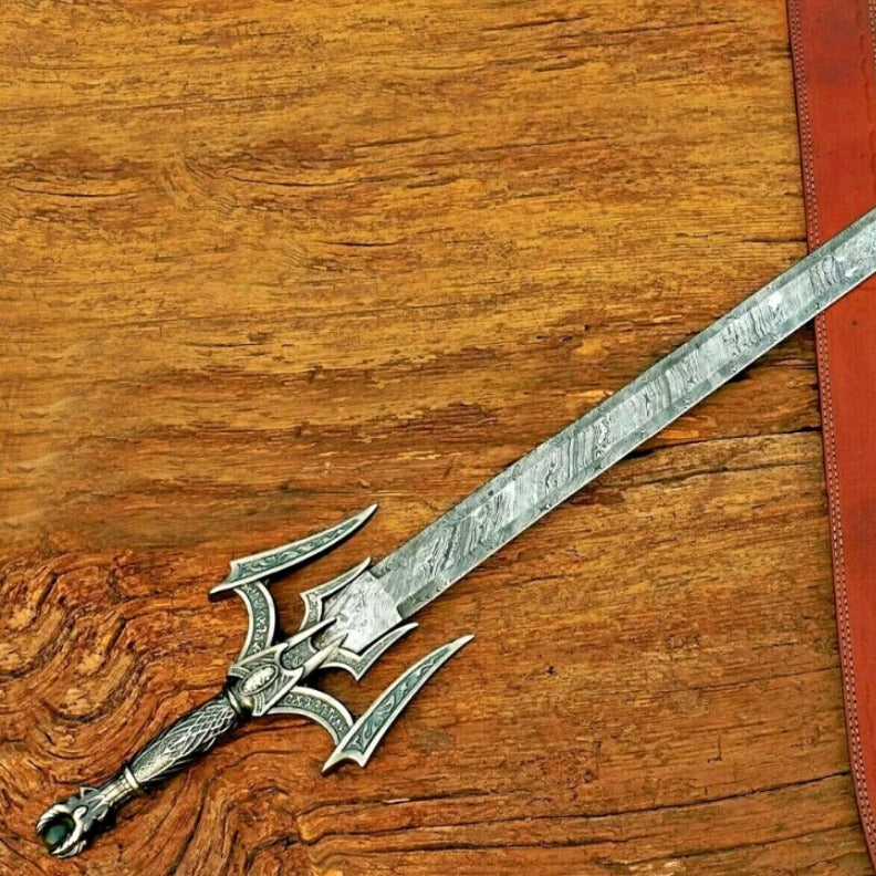 Handmade Damascus Steel Barbarian Swordjpeg