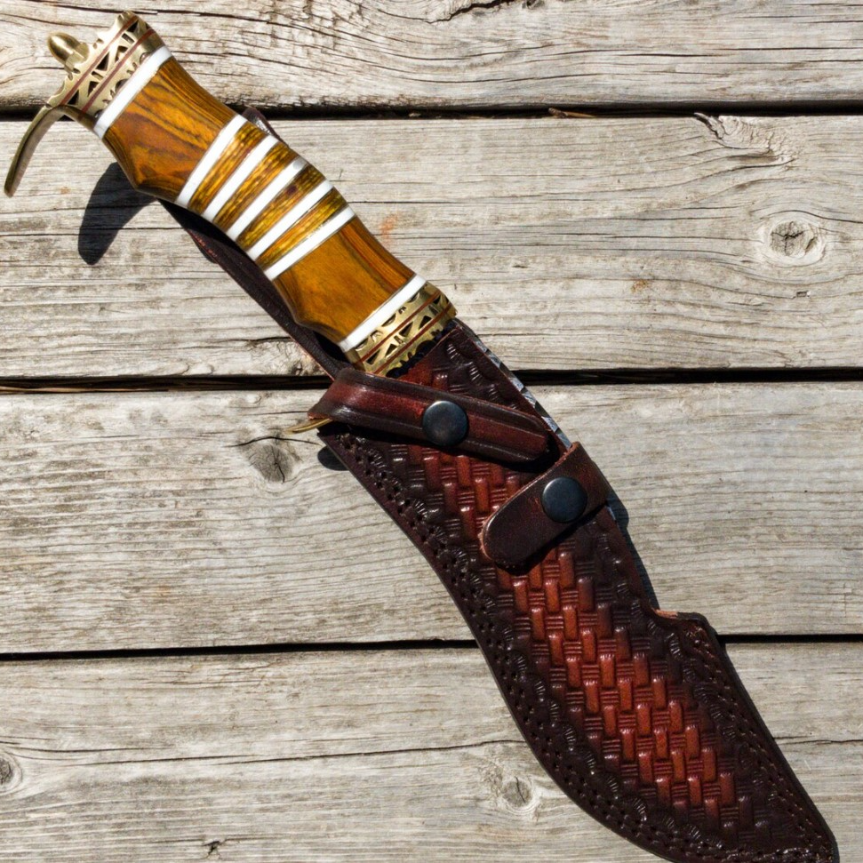 Assured Victory Damascus Steel Kukri Knife  Collectible Hunting Sawback Machete with Leather Sheath