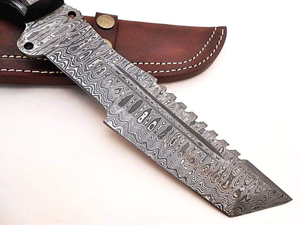 Damascus Steel hunting knife