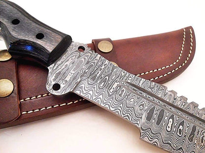 Damascus Steel hunting knife