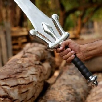 Masters of the Universe He-Man Power Replica Sword, Greyskull & Silver Swords5.jpg
