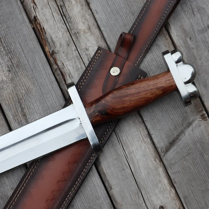 Viking Warrior God Full Tang Sword of Tyrjpg