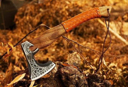 Ragnor hunting axe for sale