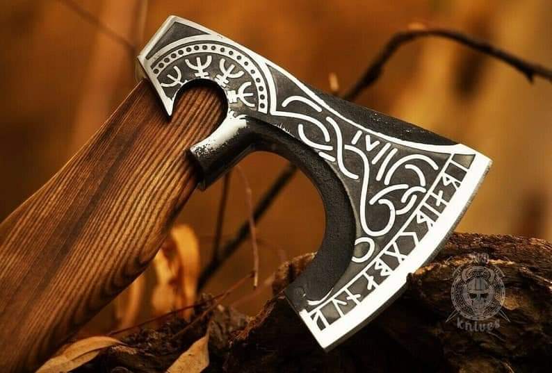 Ragnor hunting axe for sale