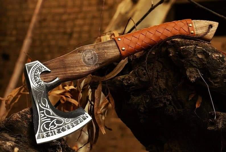 Ragnor hunting axe for sale