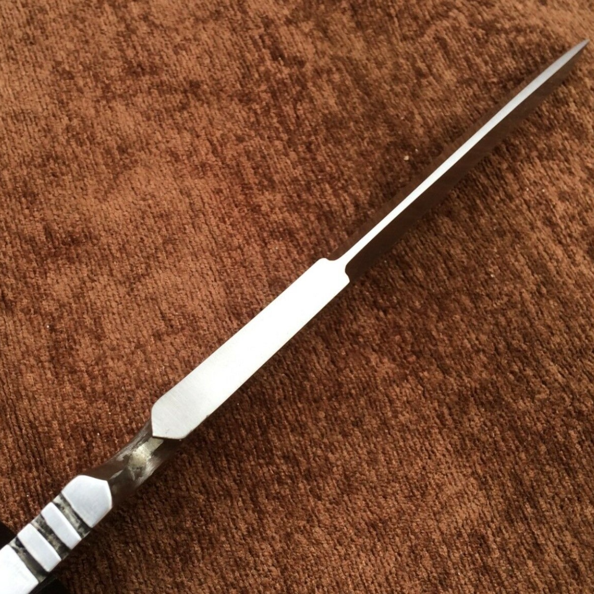 Bowie Sharp Hunting Knifes.jpg