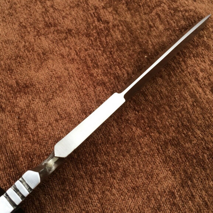 Bowie Sharp Hunting Knifes.jpg