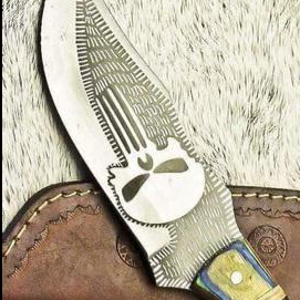 Skull Engraved Bowie Knifes.png