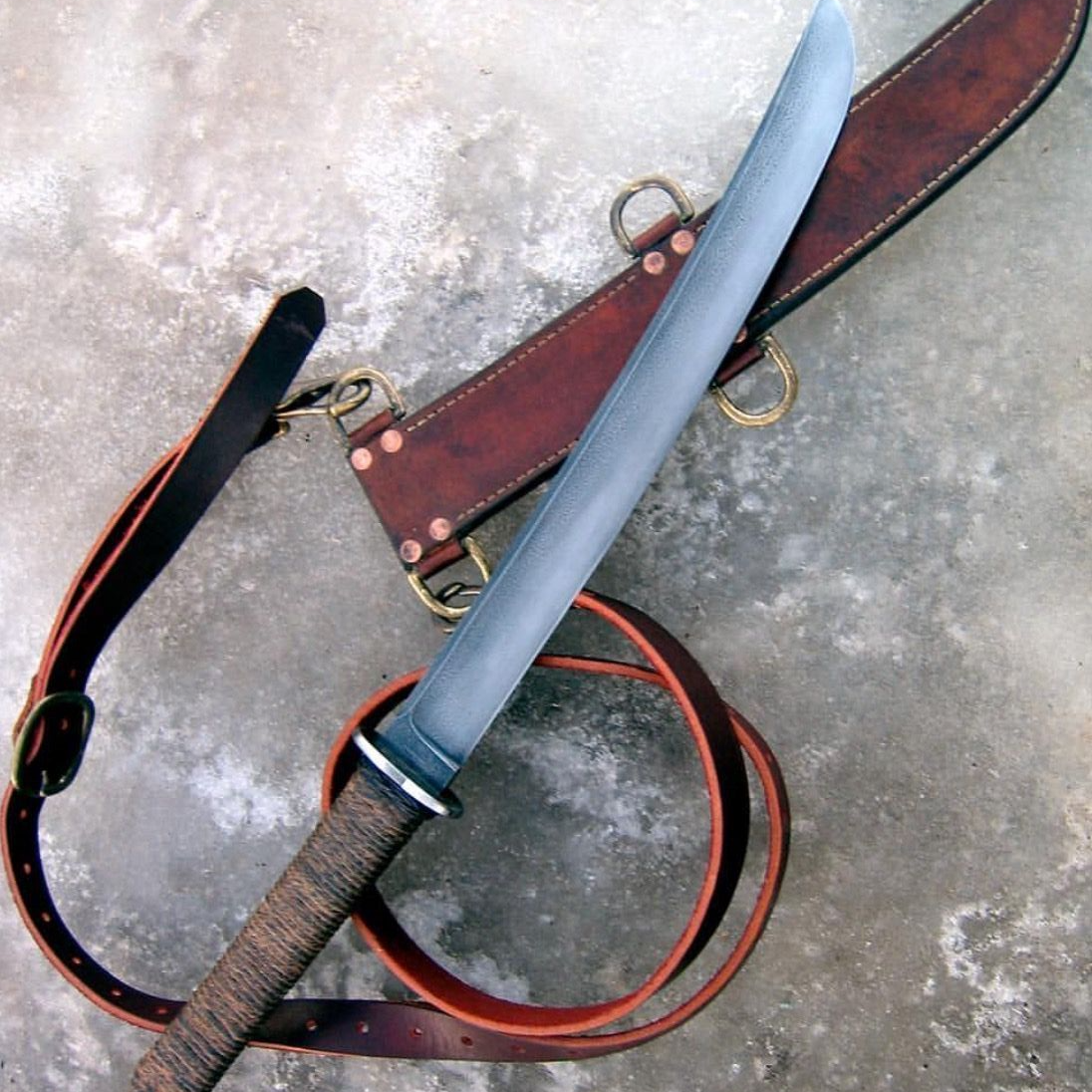 Custom handmade steel hunting viking sword near me in florida.jpg