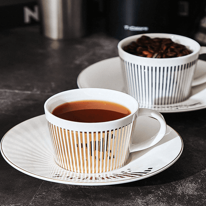 Elegant Looking Anamorphic Cup and Saucer for Tea Time7