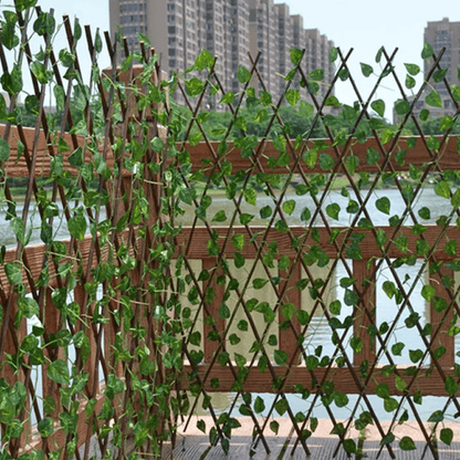 Outdoor Artificial Green Leaf Privacy Fence - Retractable & Expandable Trellis Design