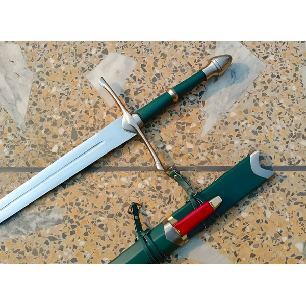 Aragorn Striders Ranger Sword and Free Gift Knife  An Epic LOTR Collectible Set  USA