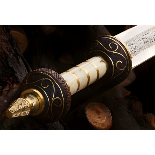 Roman-Heritage-Exemplary-36-Stainless-Steel-Gladius-Sword-Handcrafted-Roman-Gladius-with-Wooden-Gift-Box (6).jpg