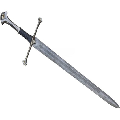 The-Anduril-Sword-Replica-from-Lord-of-the-Rings-Ultimate-Fantasy-Collectible-USA-Vanguard (5).jpg