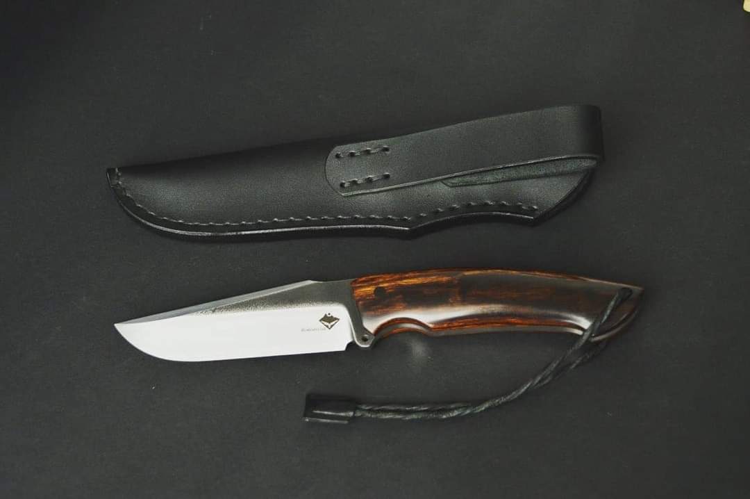 fixedblade camping knife