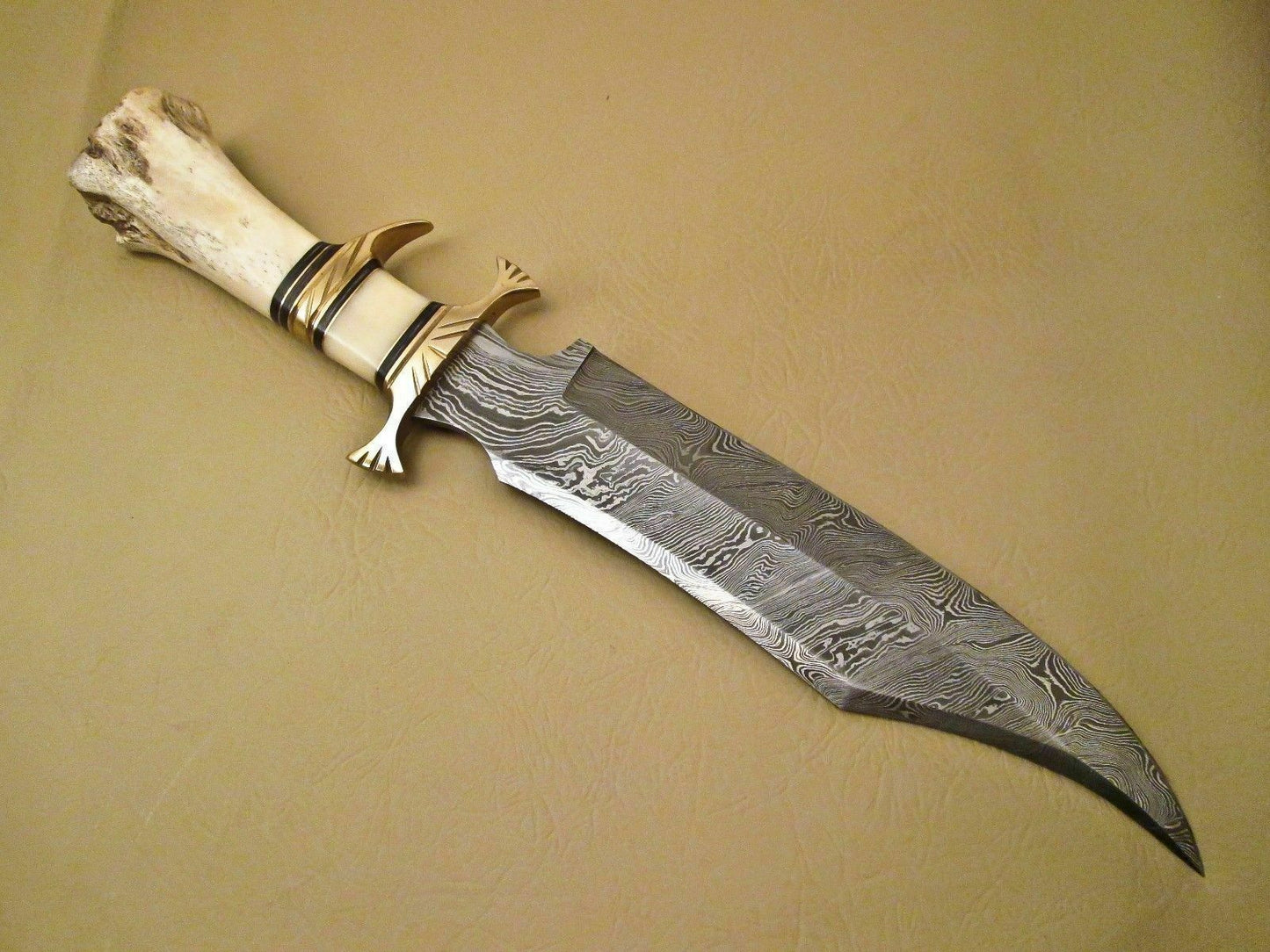 Beautifull Damascus Knife Knifejpg