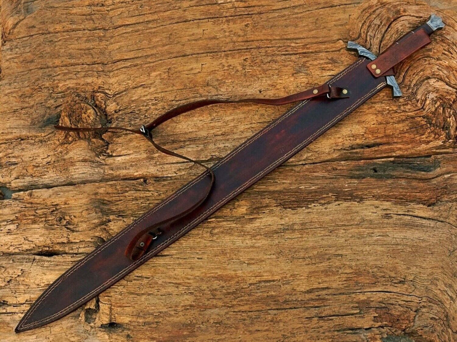 Blades-of-Yore-BM's-Handmade-Viking-Longsword-in-Pristine-Damascus-Steel (3).jpg